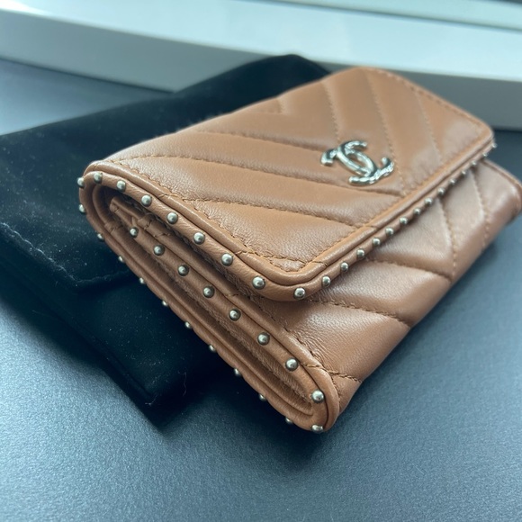 Tan Studded Chanel O-card wallet - Picture 5 of 7